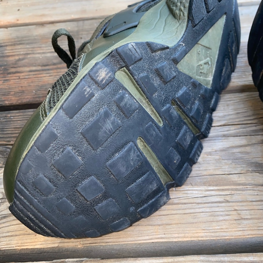 🔥 NIKE AIR HUARACHE Cargo Green RARE 🔥 - Picture 13 of 16